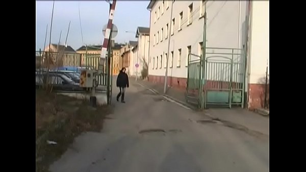 Old dude fucks young whore