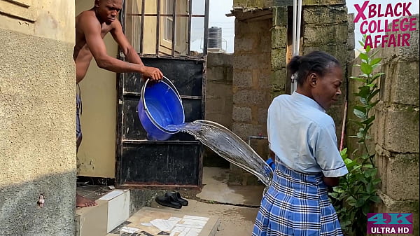 (MDX) Amateur school girl fucked outdoors after her school uniform was splashed and wet. 4k