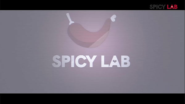 Pussy to other girl pussy in pervert threesome with blonde and brunette ù